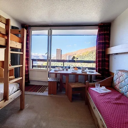 Confortable Aux Menuires, Au Pied Des Pistes Avec Balcon Pour 3 Pers. - Fr-1-344-1052 *